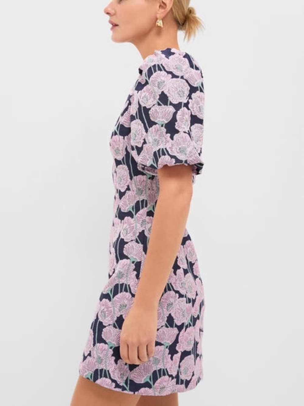 Tuckernuck HYACINTH HOUSE
Pink & Navy Floral Jacquard Minetta Mini Dress - Picture 12 of 16